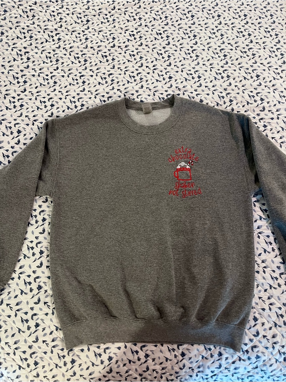 Holiday sweatshirt 🎄 - Picture 2 of 5